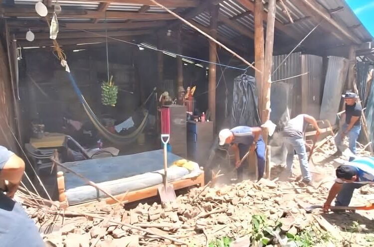 Un menor lesionado deja el colapso de un muro en San Vicente Norte