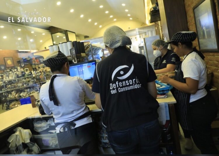 La Defensoría del Consumidor realiza inspecciones en comercios para proteger a los consumidores por el Día del Padre