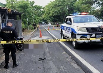 Un motociclista muere y su acompañante resulta herida en accidente en la carretera Panamericana