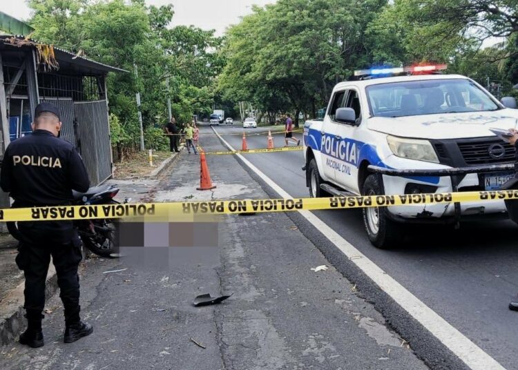 Un motociclista muere y su acompañante resulta herida en accidente en la carretera Panamericana