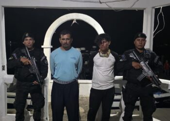 Autoridades salvadoreñas decomisan 134 kilos de droga en altamar