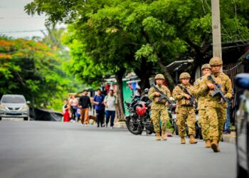 1,500 militares cercan San Bartolo para extraer remanentes de pandillas