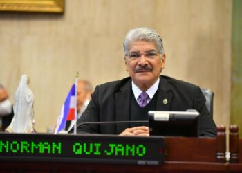 Carlos Hernández: Norman Quijano sin fuero ni salario; prevalece la Constitución