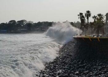 MARN reporta tormenta eléctrica en La Libertad con riesgo de inundaciones y crecidas repentinas
