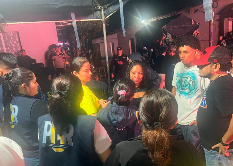 Protegen integridad de 5 jóvenes sin acompañantes sorprendidos en carnaval de Nahuizalco