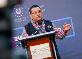 “No mientan, en honor a la verdad”: Ministro Rolando Castro a medio El Diario de Hoy