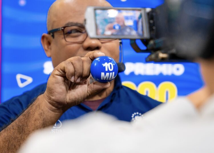 Sorteo LOTRA N° 406, dedicado al Mes del Dporte y en honor a la Liga Nacional de Fútbol