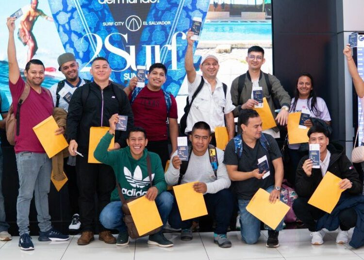 Gobierno explora nuevos mercados laborales para salvadoreños en el extranjero