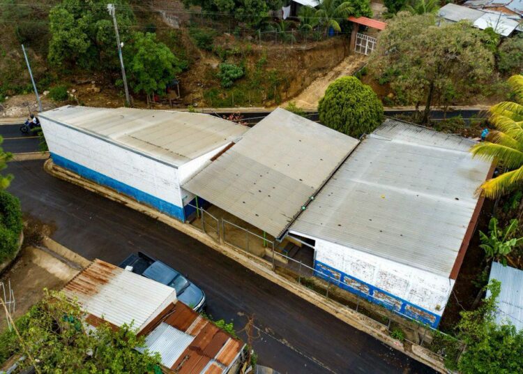 Programa “Dos Escuelas por Día” interviene centro escolar en Atiquizaya, Ahuachapán