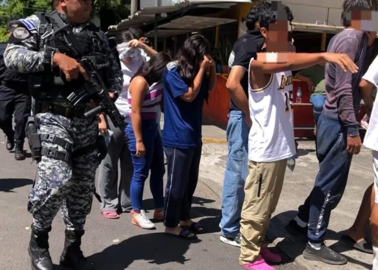 Ante la justicia estudiantes que planeaban actividades ilícitas en institutos educativos