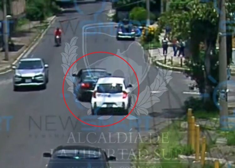 Alcaldía de La Libertad Sur alerta sobre distracciones al volante tras choque