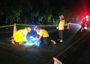 Persona de la tercera edad muere atropellada por un pick up en Santiago Nonualco