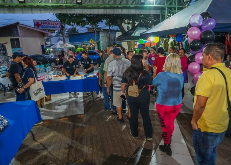 Festival “Fiebre de Viernes por la Noche” impulsa el comercio local en el Mercado La Placita de Ciudad Delgado