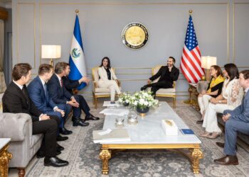 Congresistas estadounidenses reconocen transformación de El Salvador y promueven mayor cooperación bilateral