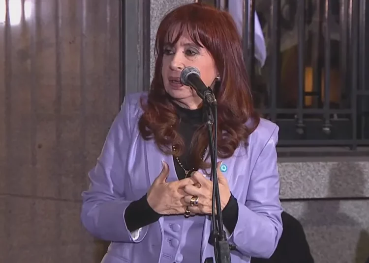 La Corte Suprema de Argentina confirmó la condena de cárcel a Cristina Kirchner