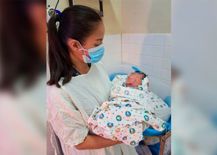 Joven guatemalteca entrega a su hijo a horas de nacido; no puede mantenerlo