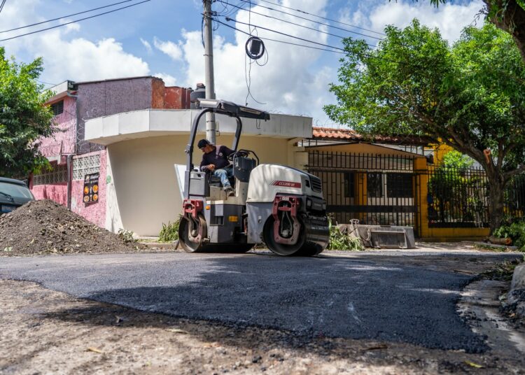 Alcaldía de San Salvador Centro continúa con la rehabilitación de calles en la colonia San Carlos