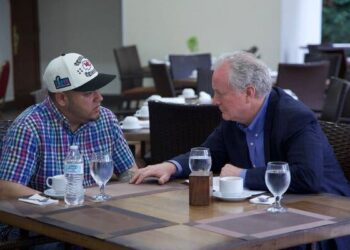 Presidente Bukele afirma que hasta el senador Van Hollen desmiente la supuesta tortura a Ábrego