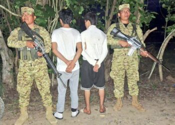 Dos menores son sorprendidos con marihuana y dinero en Ahuachapán