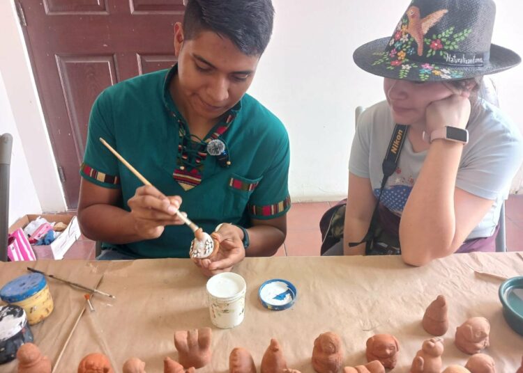 Ilobasco y San Salvador celebran el Festival del Barro con experiencias aartesanales en el CEDART