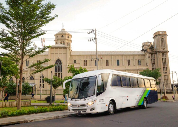 Descubre El Salvador en julio con los Buses Alegres del ISTU