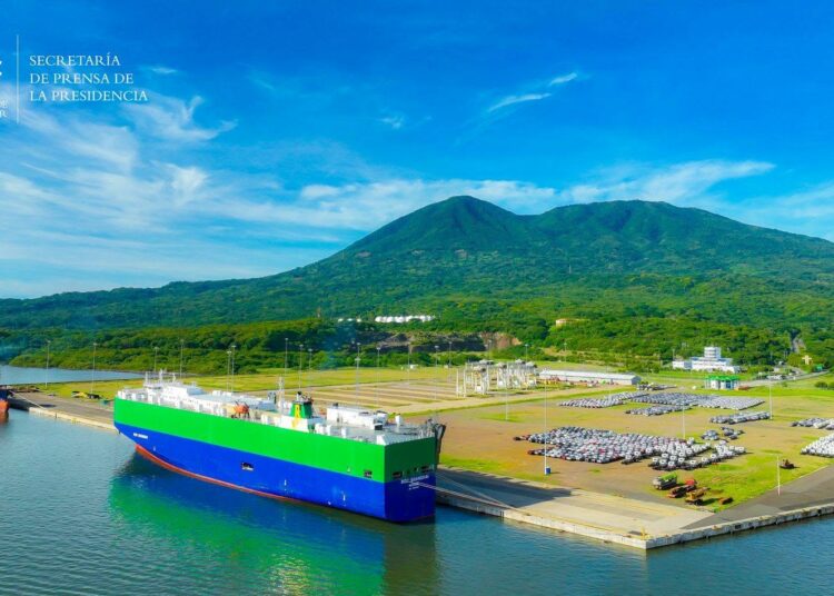 Puerto de La Unión recibe nuevo buque con 620 vehículos y consolida su papel como motor logístico en el oriente