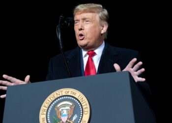 Trump aplica aranceles del 50% a Brasil