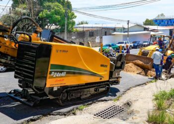 Avanza la modernización del sistema de agua potable en la calle antigua a Huizúcar