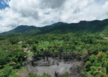 Explosión de lodo y vapor en Ahuachapán no representa peligro para la población