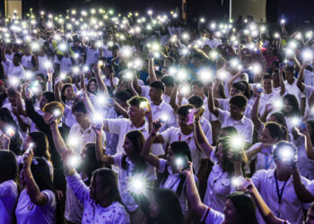 Jóvenes salvadoreños motivados para continuar estudios universitarios con apoyo del gobierno central