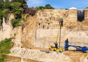 Avanzan las obras en Bosques de Prusia para eliminar cárcava que amenazaba a familias de Soyapango