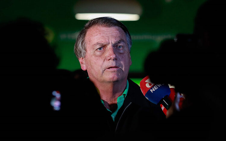 Bolsonaro denuncia persecución política y humillación tras allanamiento