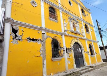 Edificios sufren daños en Guatemala tras serie de sismos