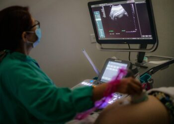 UNFPA resalta caída sostenida de embarazos en niñas y adolescentes en la última década en El Salvador