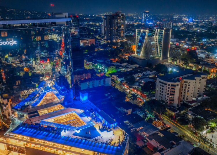 El Salvador se posiciona como nación que avanza hacia la eficiencia tecnológica y la inclusión digital