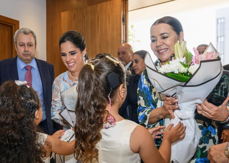 Gabriela de Bukele y la princesa Lalla Asmaa fortalecen cooperación para la inclusión de niños con discapacidad auditiva