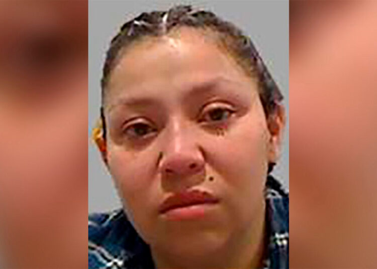 ICE captura a salvadoreña con más de 20 cargos por delitos cometidos en EEUU