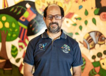 Hijo de Fernando Llort recuerda con dolor la remoción del mural de Catedral