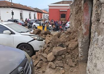 Video: Turistas viven momentos de tensión tras sismo en Antigua Guatemala