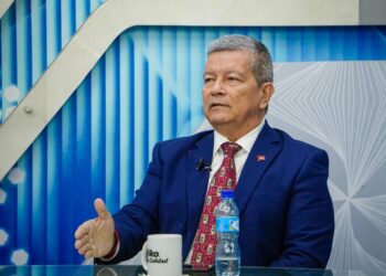 “Nos pasó a nosotros”: Chino Flores sobre imposición de candidatos en el FMLN