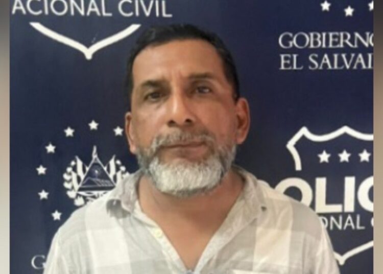 Detienen a hombre en San Miguel tras hallazgo de 11 gatos muertos dentro de una refrigeradora