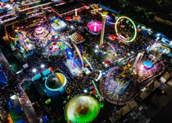 Esperan más de 90,000 visitantes extranjeros para fiestas agostinas 2025