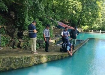 Verifican estado del agua en balnearios de Chalchuapa por coloración turquesa