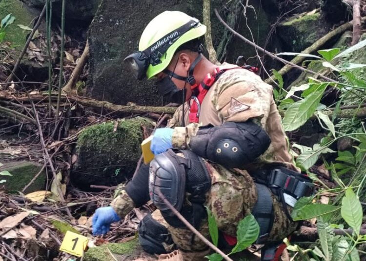 Encuentran restos del profesor Enrique Peña Aguilar tras intensa búsqueda en zona montañosa de San Vicente
