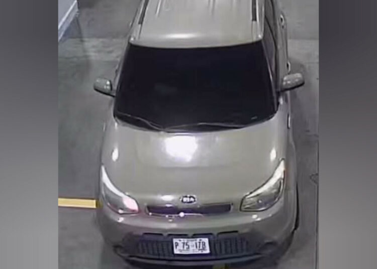 Empleados de gasolinera piden a conductor que regrese a cancelar combustible no pagado