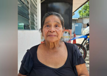 Buscan a familia de señora desorientada en Soyapango