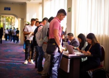 Royal Caribbean vuelve a El Salvador para contratar a más salvadoreños bilingües mediante el programa de Movilidad Laboral