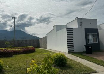 Consultar en El Salvador avalúos técnicos al comprar propiedades en el país recomiendan a diáspora