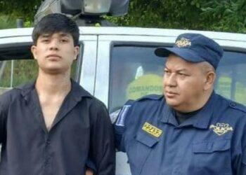 Conductor en estado de ebriedad provoca accidente en Santa Ana