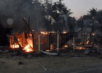 Tailandia y Camboya intercambian fuego en una zona fronteriza disputada y reportan al menos 12 muertos